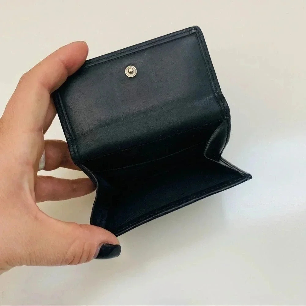 Coach Signature Wallet - Picture 3 of 6